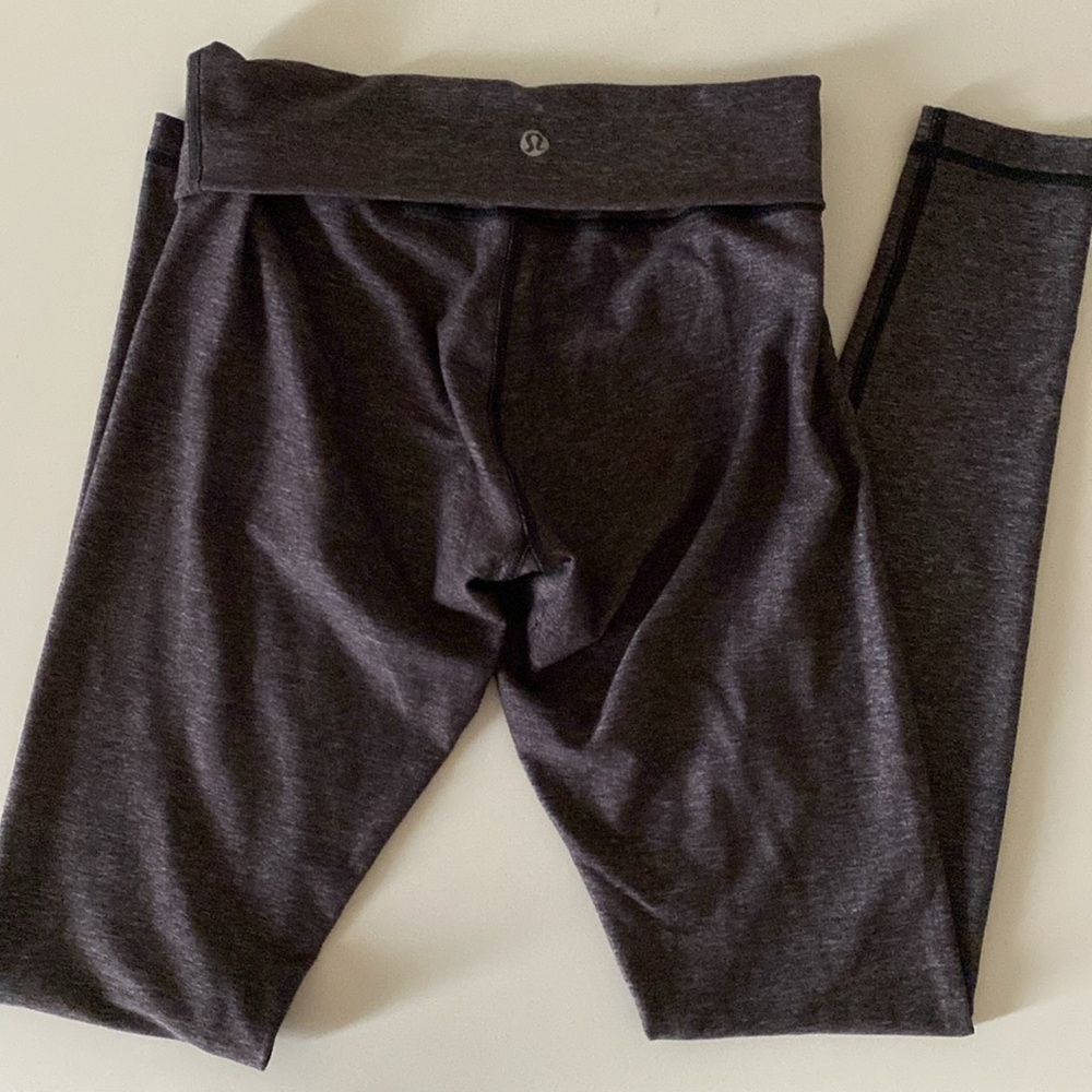 Lululemon Athletica Workout Leggings Size 6